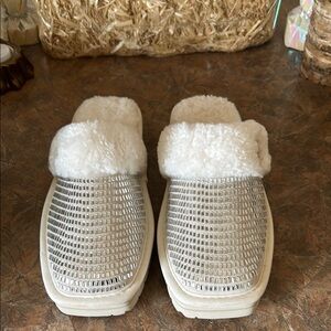 ARIAT Square Toe Stack Dazzle Bling Faux Fur Lined Metallic Slip-On Slippers